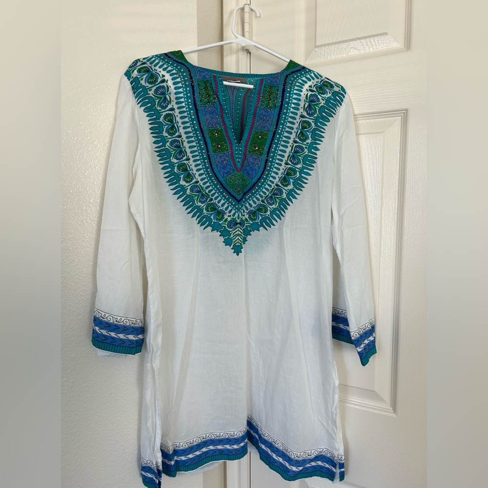Peppermint White and Teal Embroidered Tunic